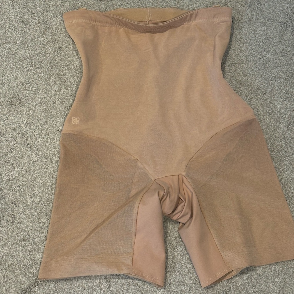 Honeylove Shapewear Bodysuit in Tan